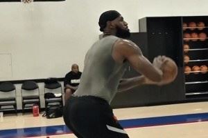 训练上脚最新款LeBron 23?老詹新一代签名鞋颜值如何?
