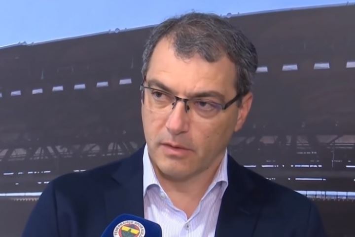 尤文总监:道格拉斯-路易斯已经道歉 还未收到马赛对维阿的报价